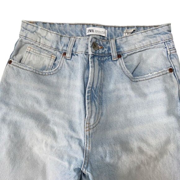 Zara Lightwash Boyfriend Distressed Straight Leg Mom Jeans Size 6 - Picture 2 of 9